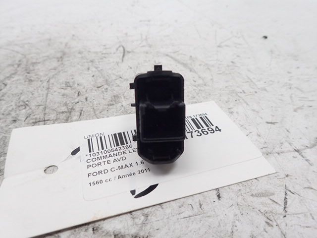 Commande lève-vitre avant droit