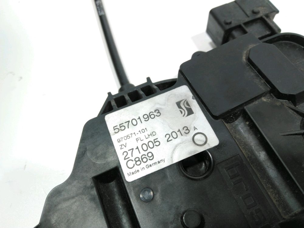 Serrure de porte avant gauche