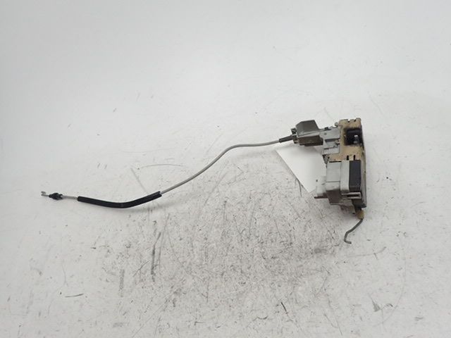 Serrure de porte avant gauche