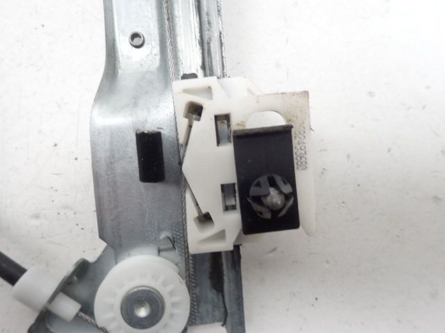 Lève-vitre électrique avant droit