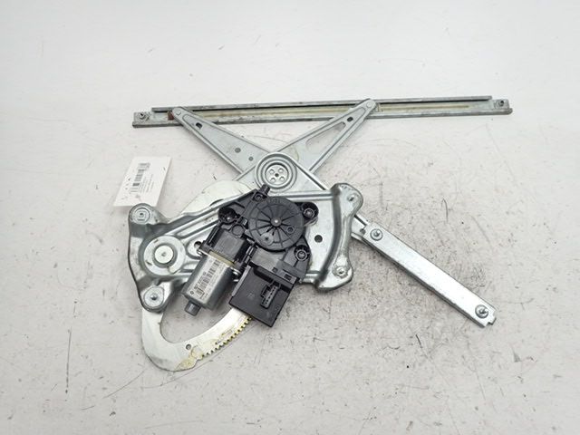 Lève-vitre électrique avant droit