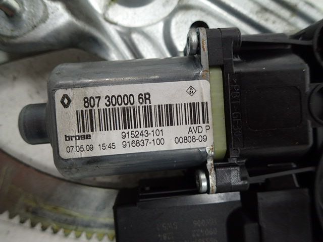 Lève-vitre électrique avant droit