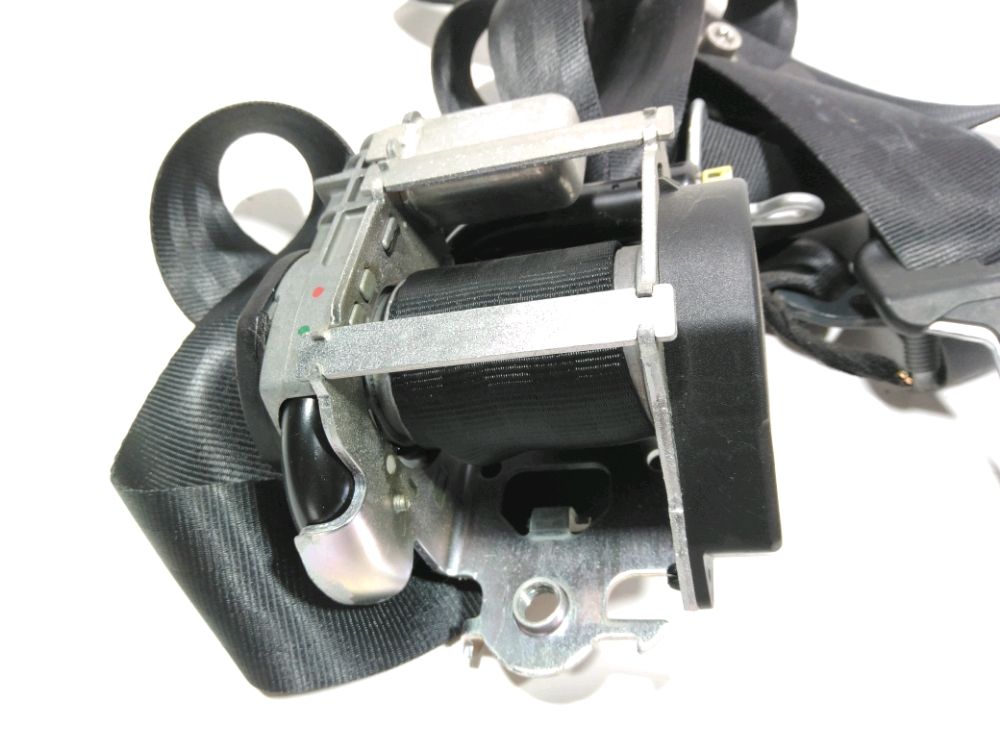 Ceinture avant droite