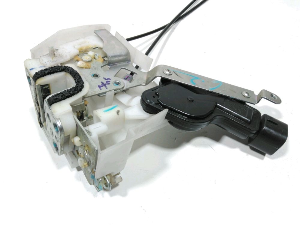 Serrure de porte arrière gauche