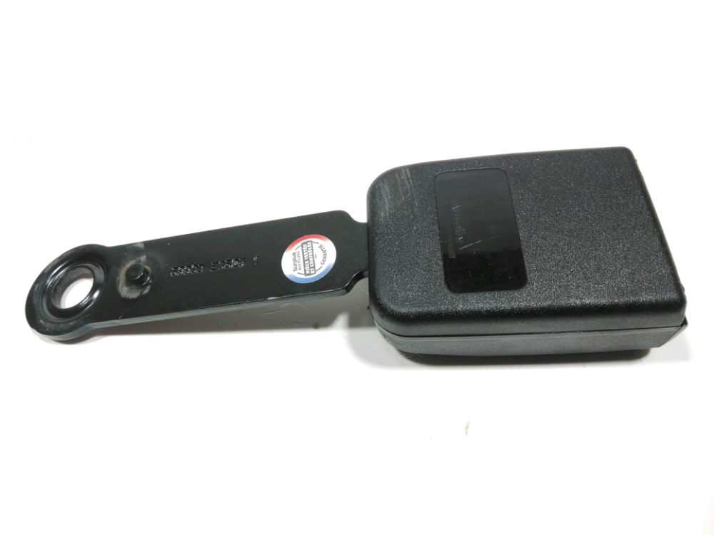 Ancrage ceinture avant droit