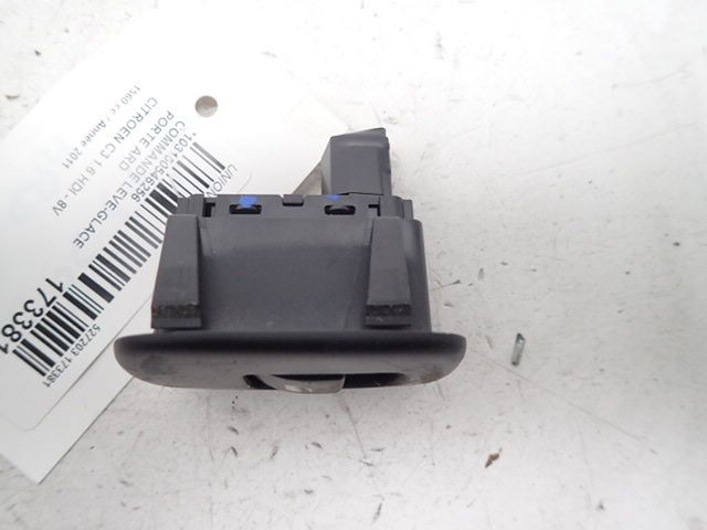 Commande lève-vitre arrière droit