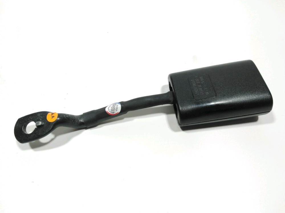 Ancrage ceinture avant droit