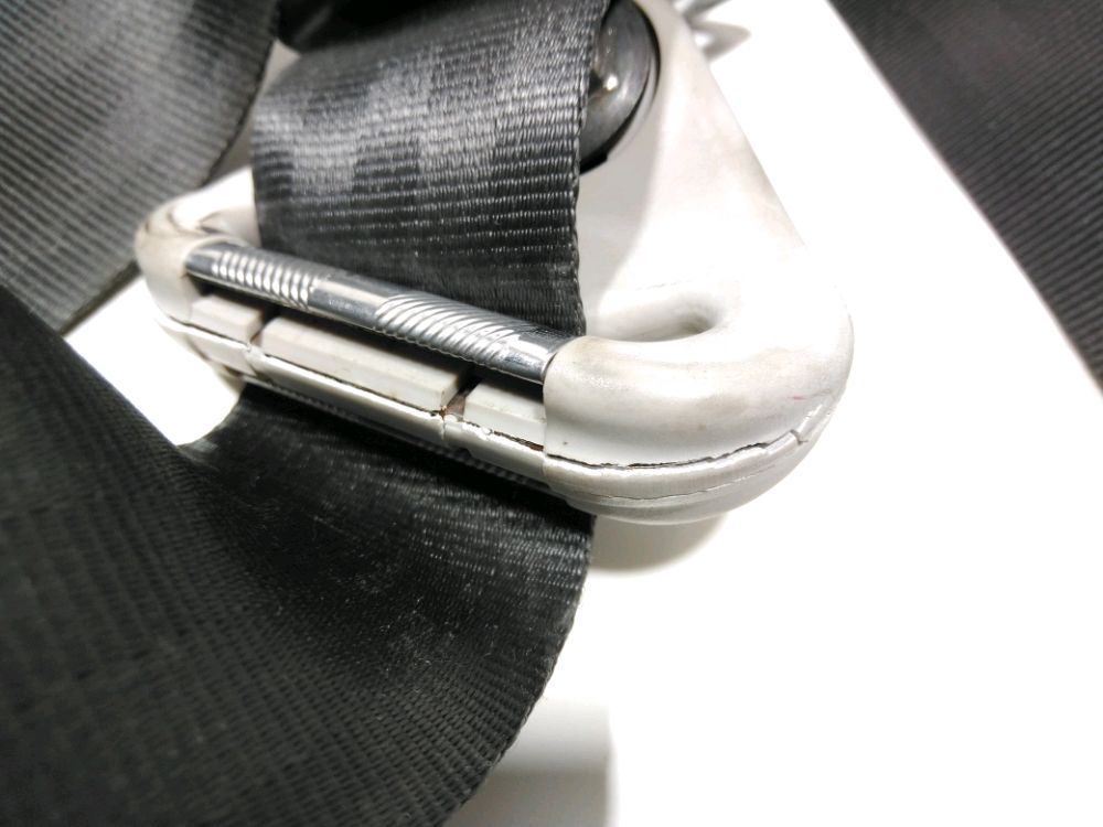 Ceinture avant droite