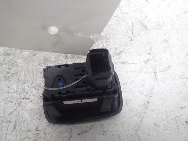 Commande lève-vitre arrière droit