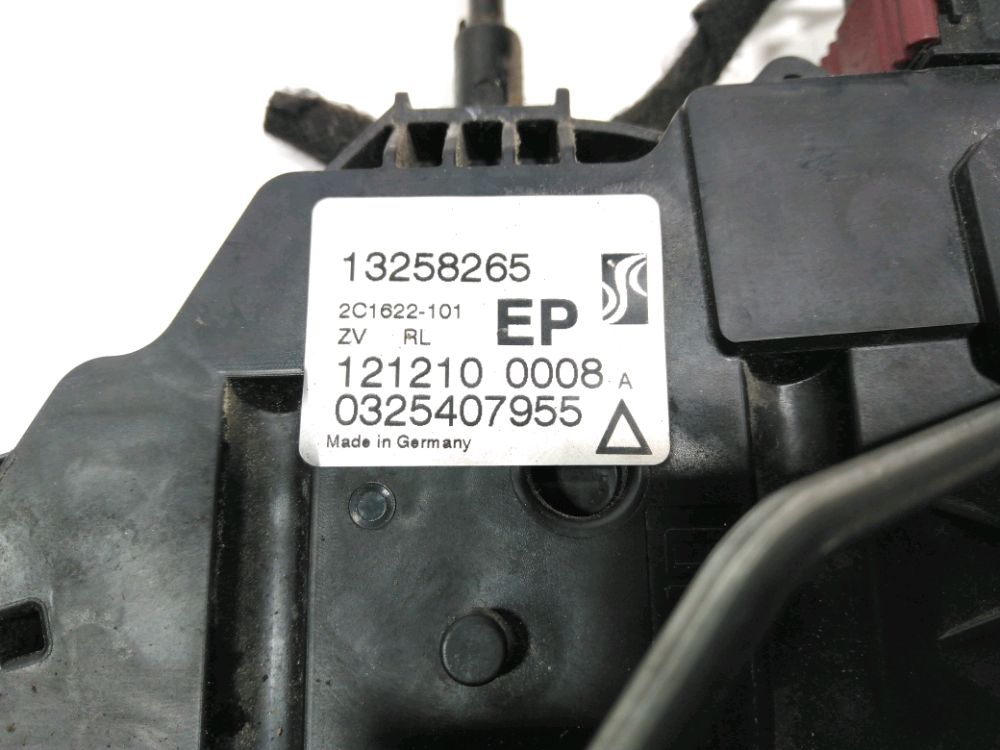 Serrure de porte arrière gauche