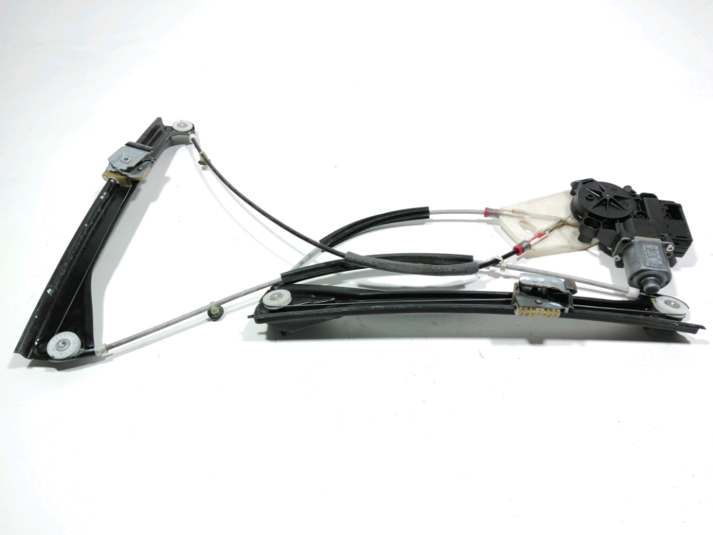 Lève-vitre électrique avant droit