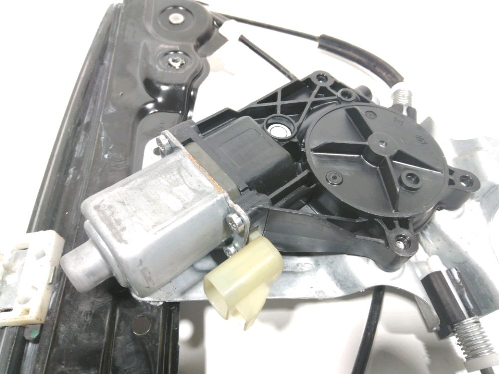 Lève-vitre électrique avant droit