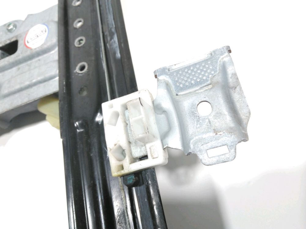 Lève-vitre électrique avant droit