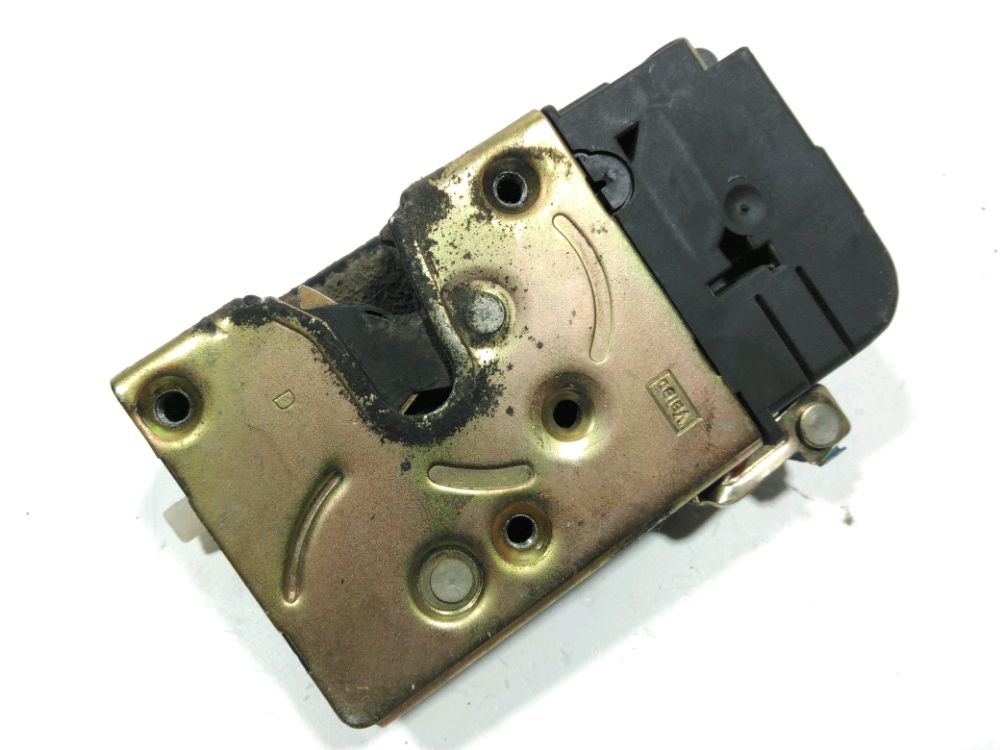 Serrure de porte avant droite