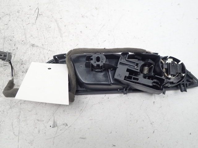 Poignée intérieure porte avant gauche