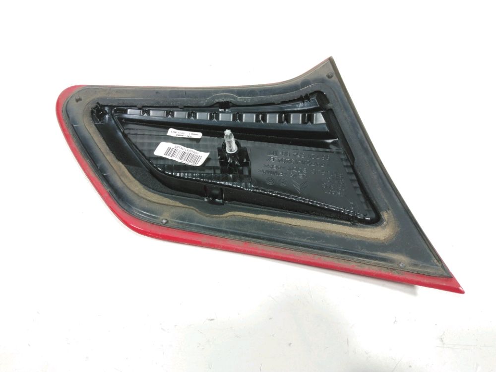 Feu arrière intérieur droit