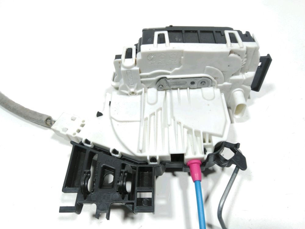 Serrure de porte arrière droite