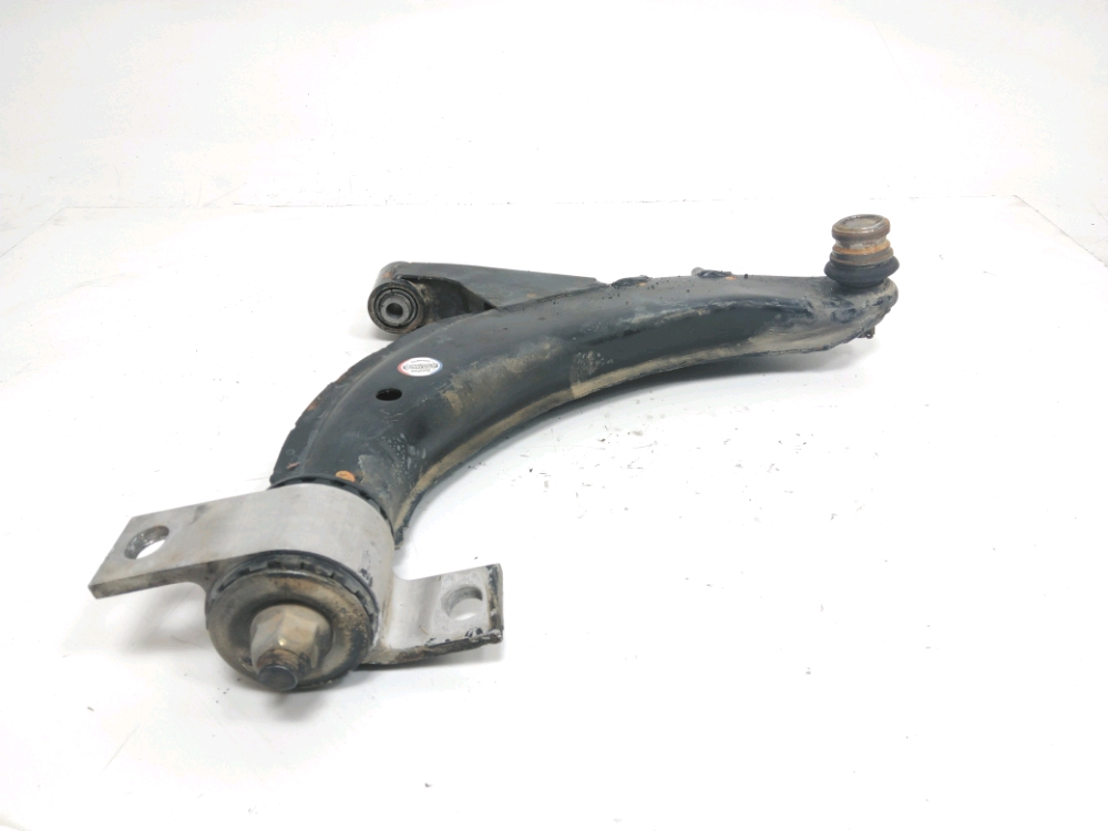 Triangle inférieur avant droit