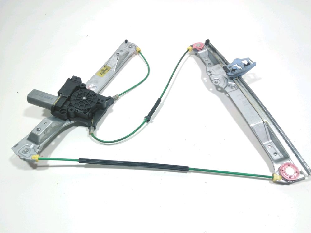 Lève-vitre électrique avant gauche