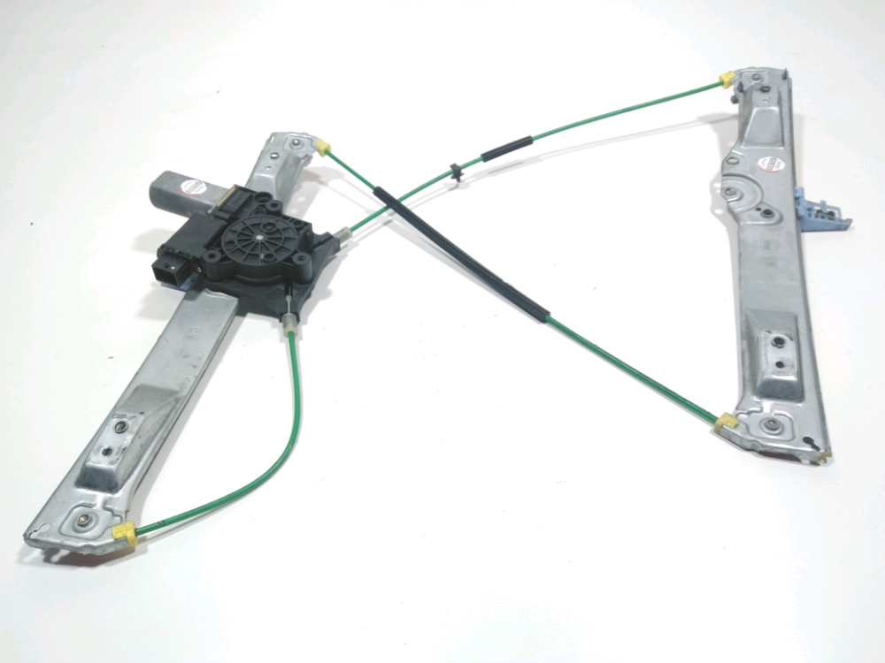 Lève-vitre électrique avant droit