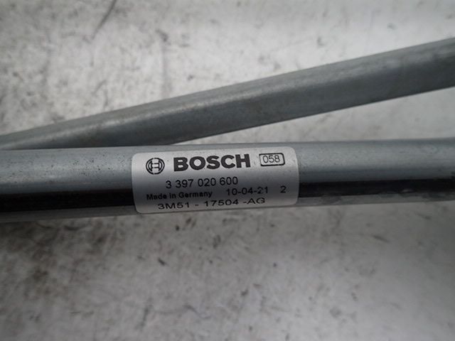 Mécanisme + moteur d'essuie glace avant