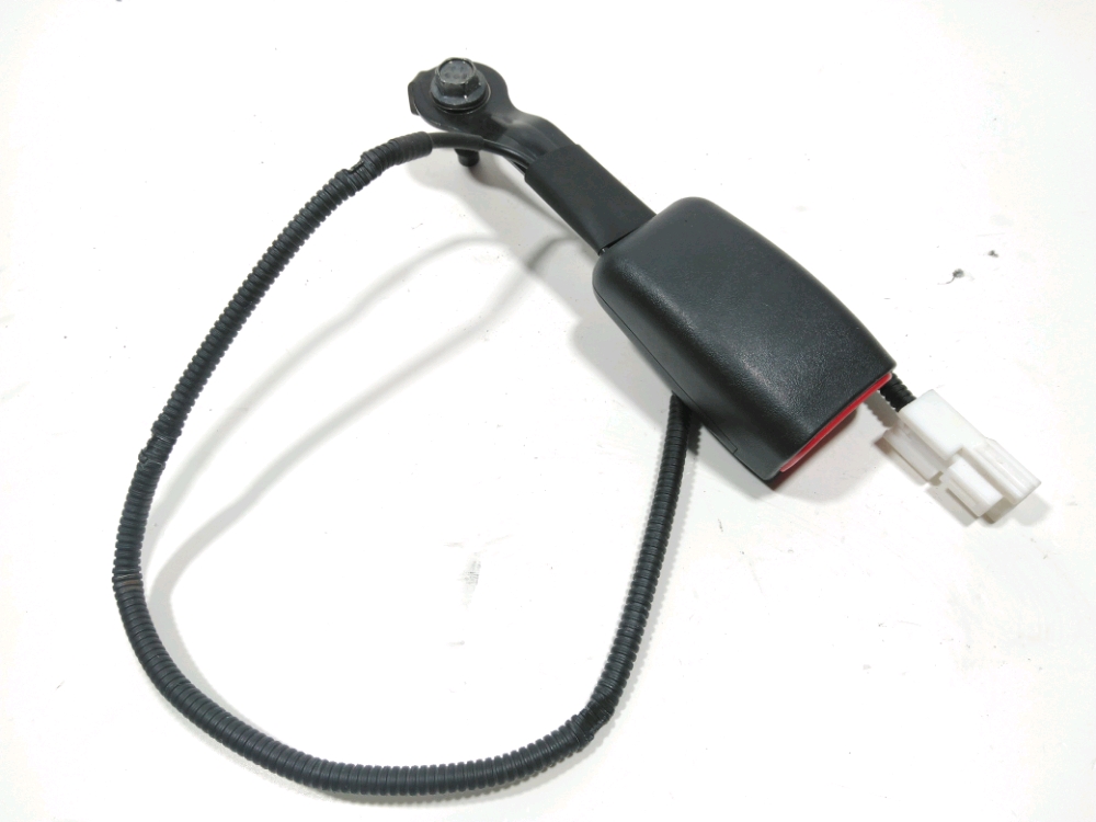 Ancrage ceinture avant droit