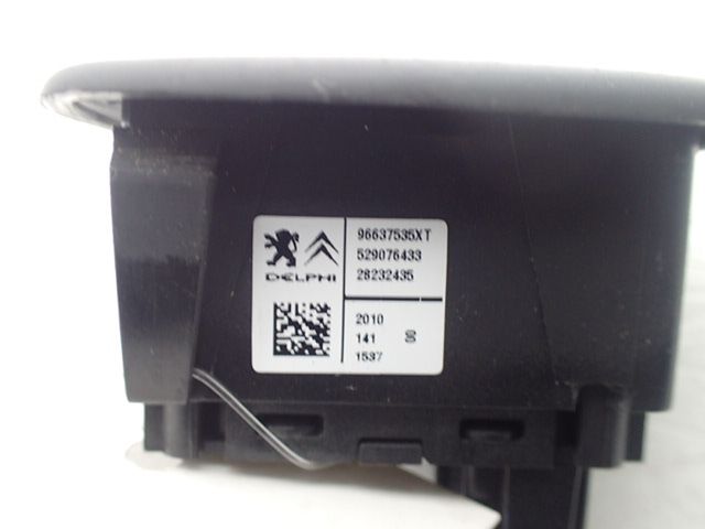 Commande lève-vitre arrière gauche