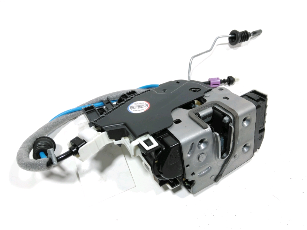 Serrure de porte avant droite