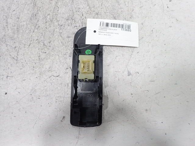 Commande lève-vitre avant droit