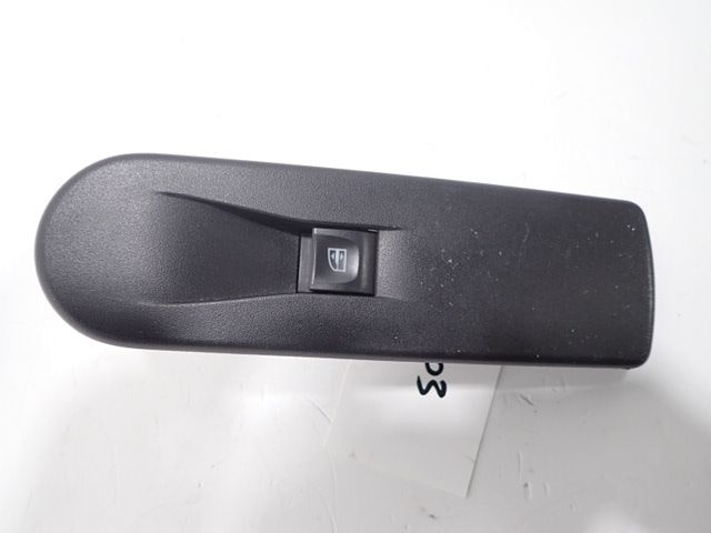 Commande lève-vitre avant droit