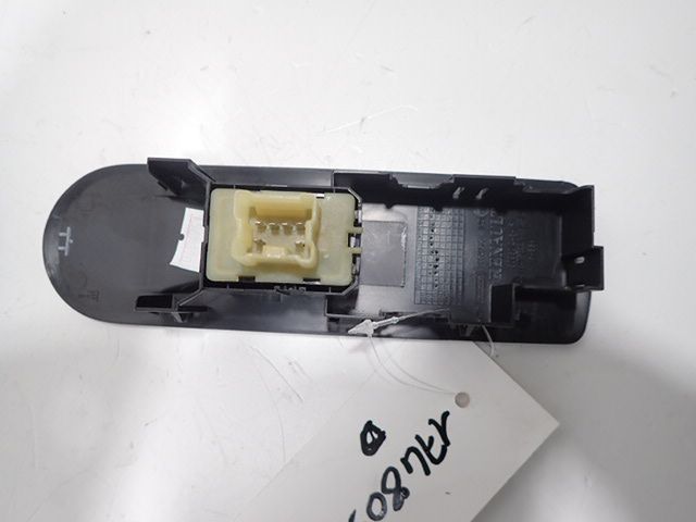 Commande lève-vitre avant droit