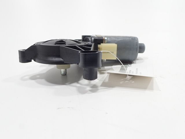 Lève-vitre électrique avant droit