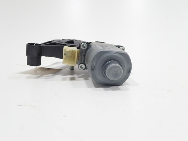 Lève-vitre électrique avant droit