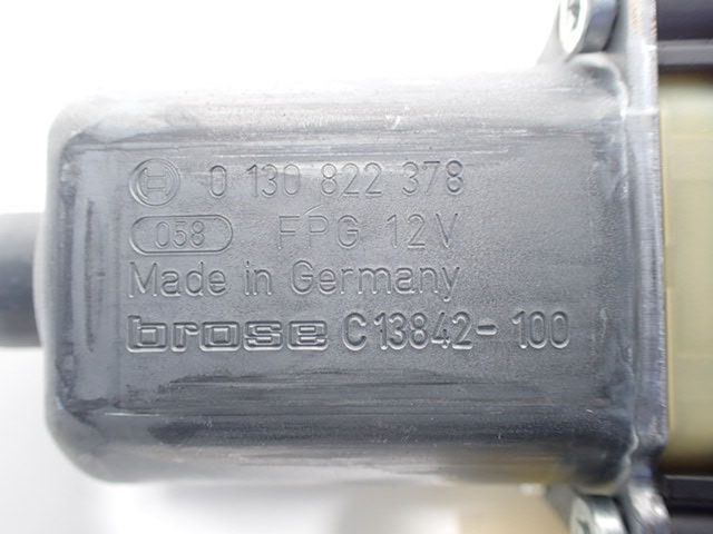 Lève-vitre électrique avant droit