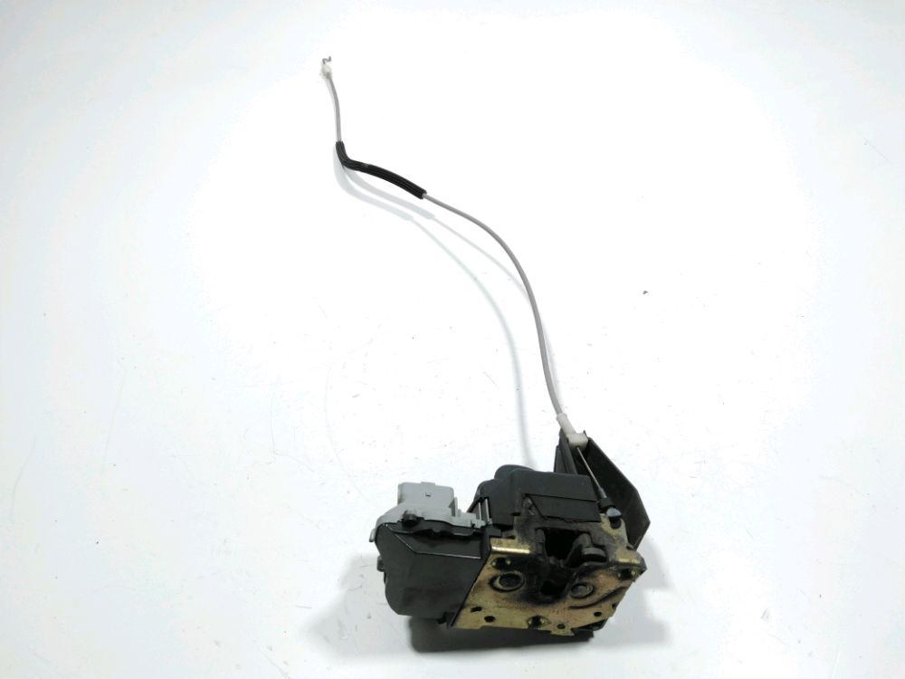 Serrure de porte avant gauche