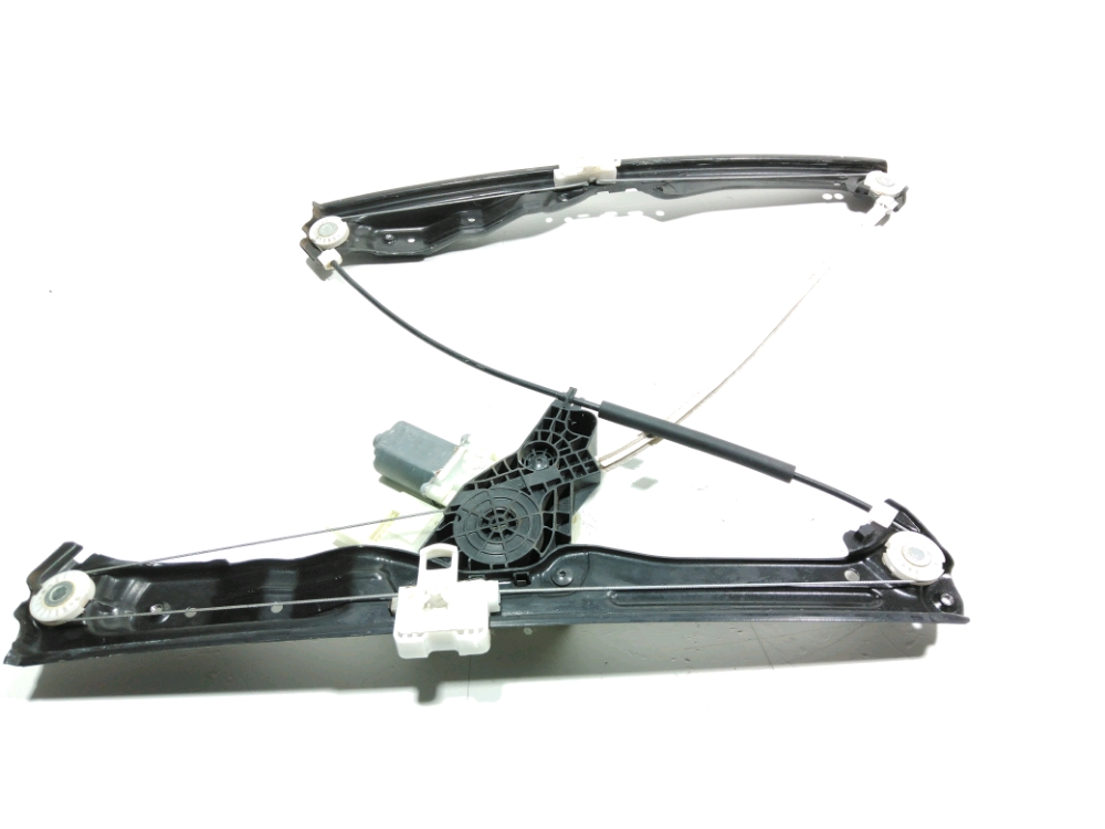 Lève-vitre électrique avant droit