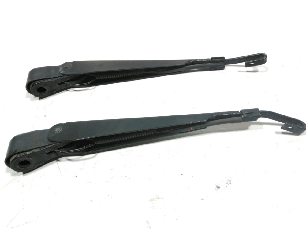 Bras d'essuie-glace arrière