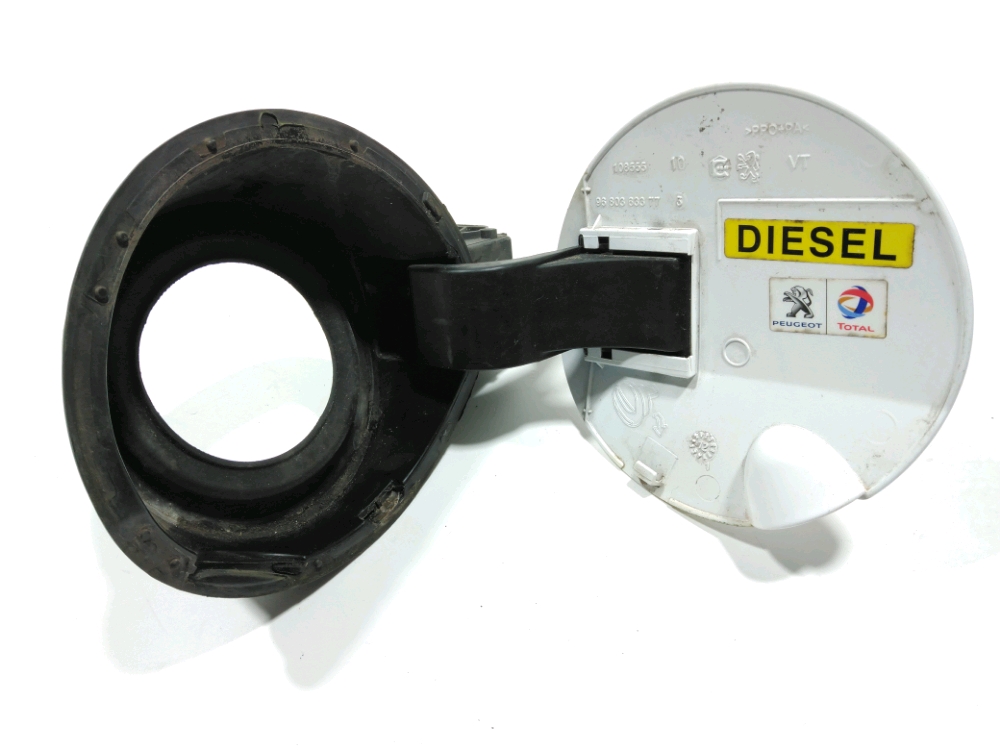 Trappe à carburant