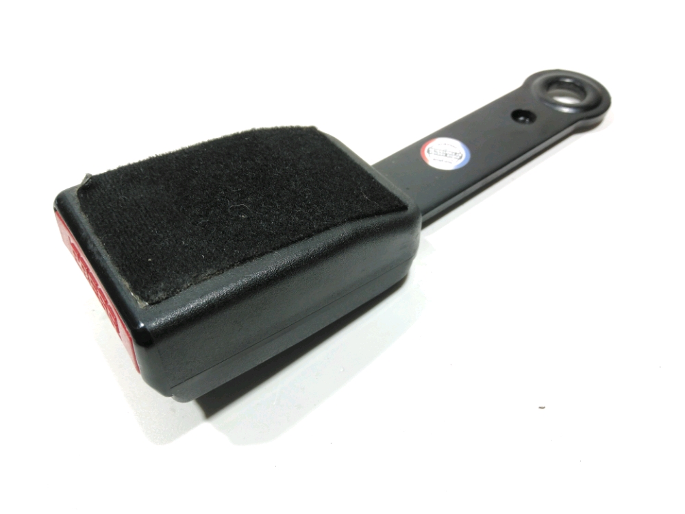 Ancrage ceinture avant droit