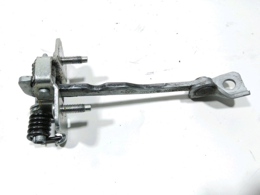 Tirant de porte avant droit