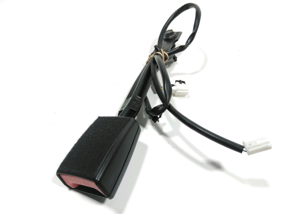 Ancrage ceinture avant droit