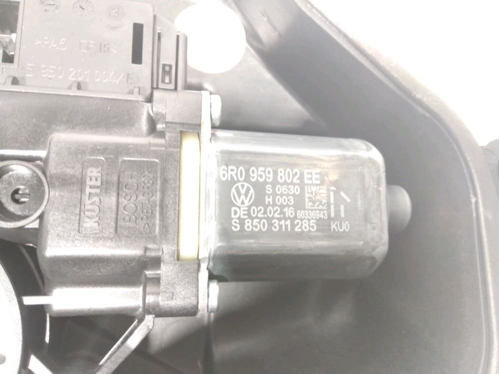 Lève-vitre électrique avant droit