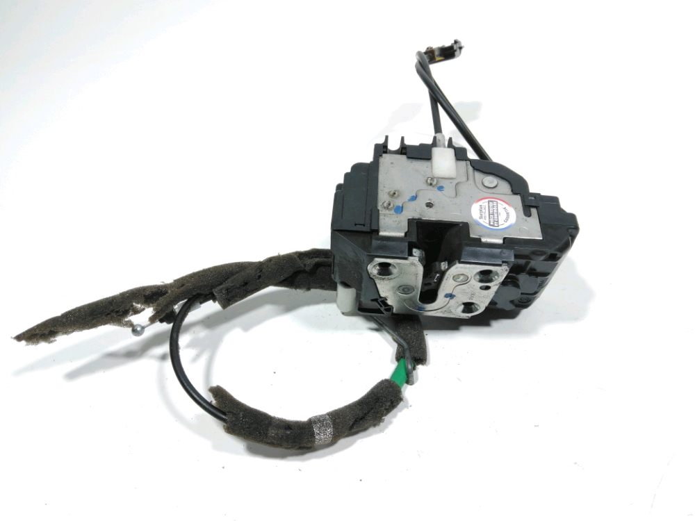 Serrure de porte avant gauche