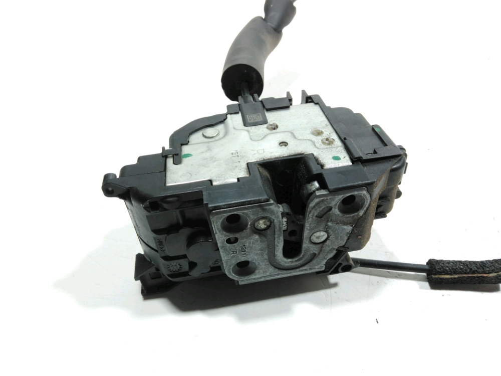 Serrure de porte avant droite