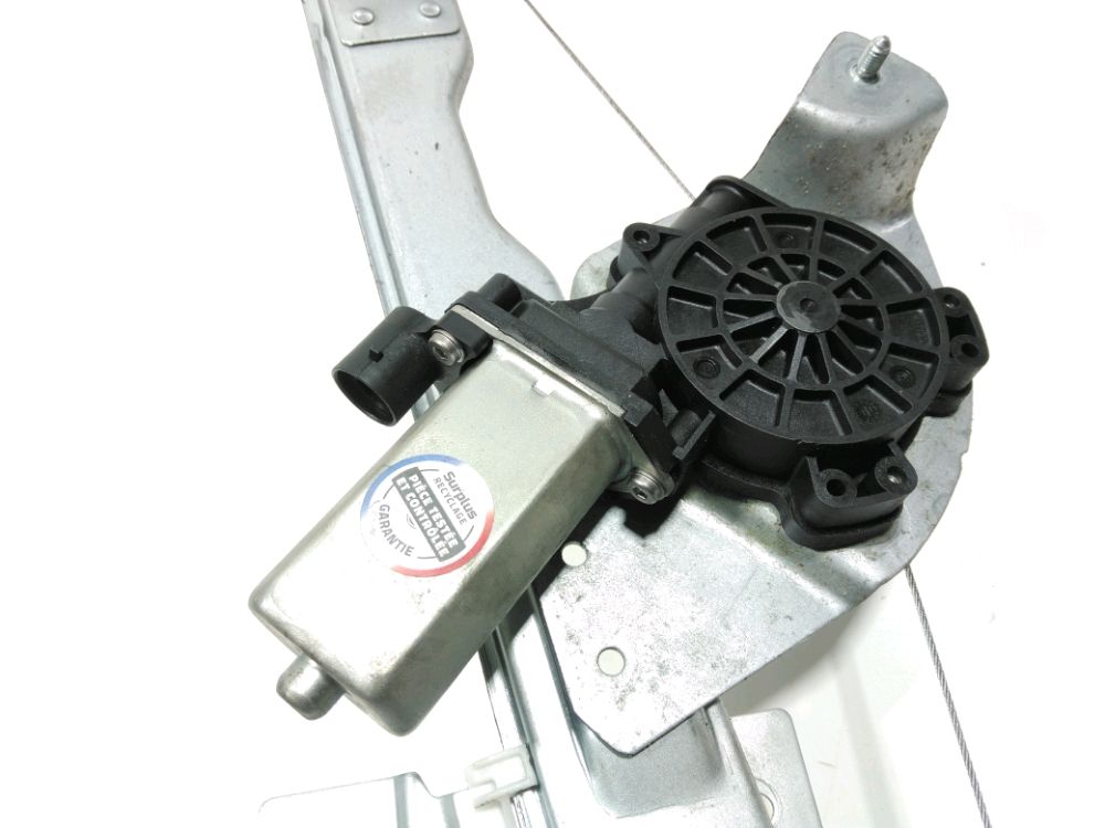 Lève-vitre électrique avant droit