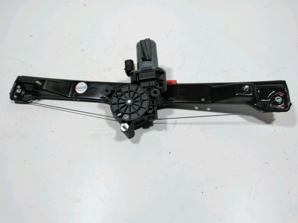 Lève-vitre électrique avant droit