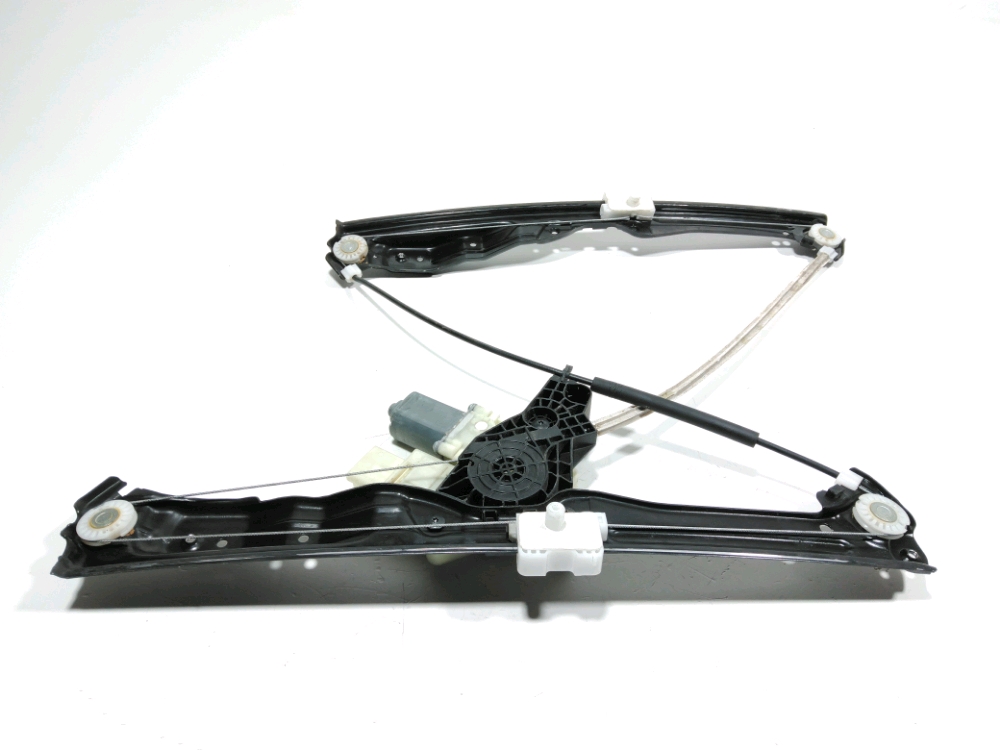 Lève-vitre électrique avant droit