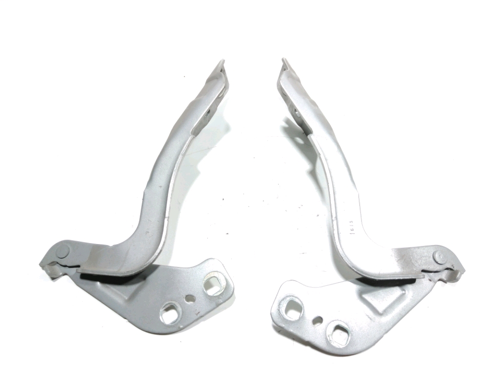 Jeu de charnieres de capot