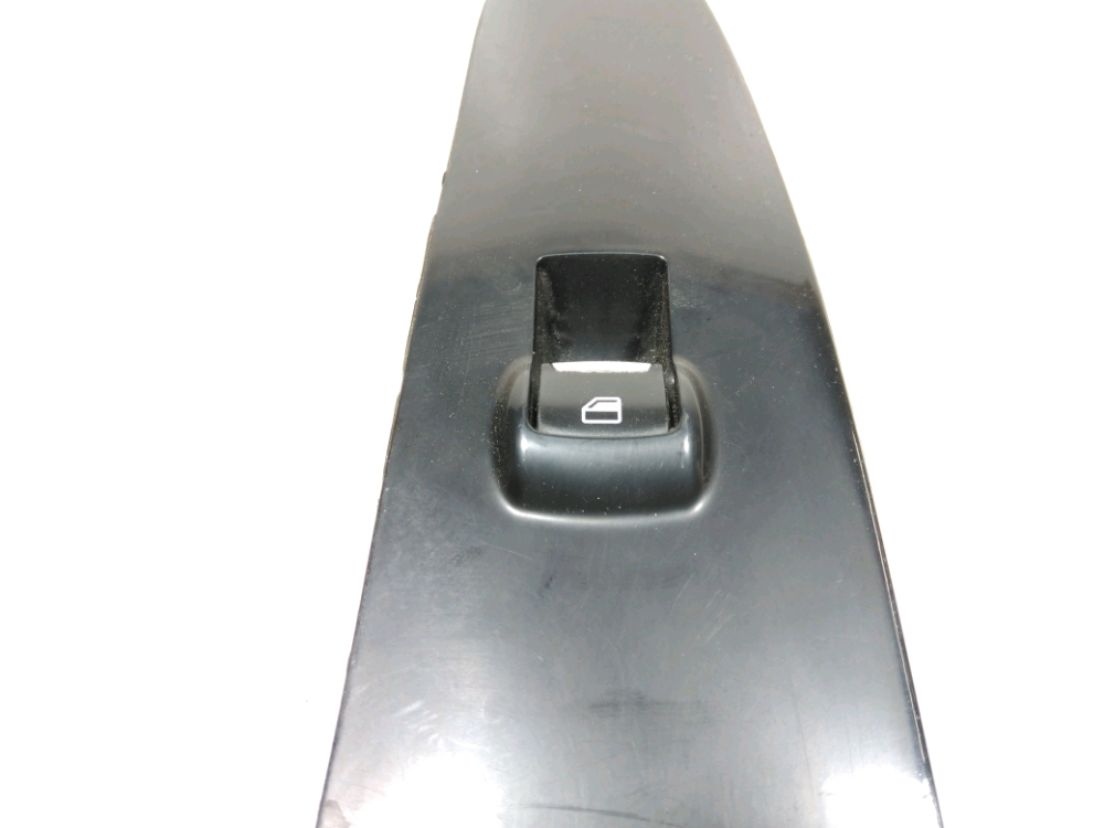 Commande lève-vitre avant droit