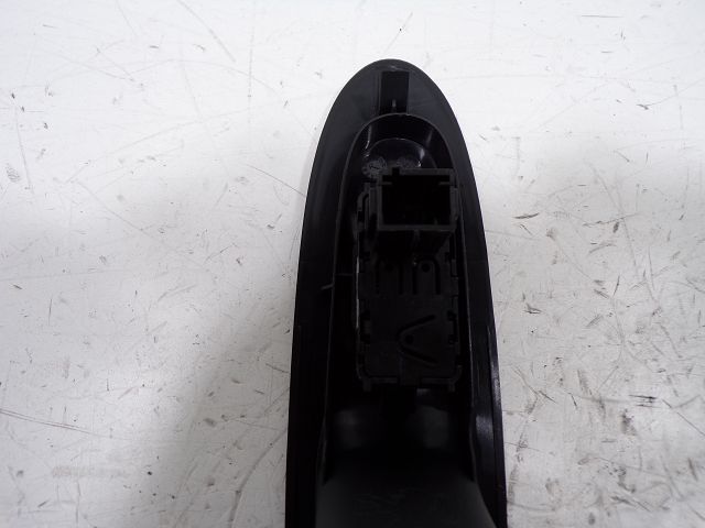 Commande lève-vitre arrière gauche